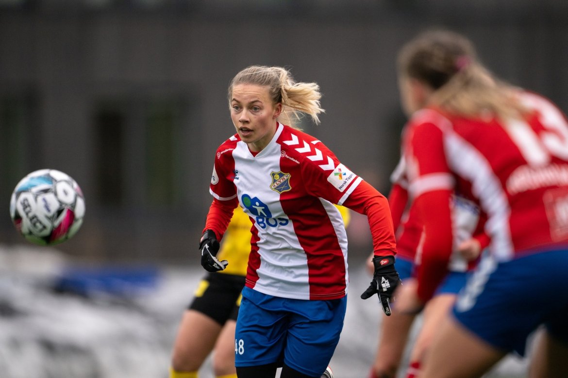 Mathea Berget leverte en god kamp på midten. Foto: Kladd.no / Lars Opstad