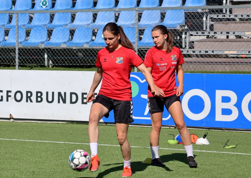 Inauen har allerede hatt sin første økt som Lyn-spiller. Foto: Lyn Damer