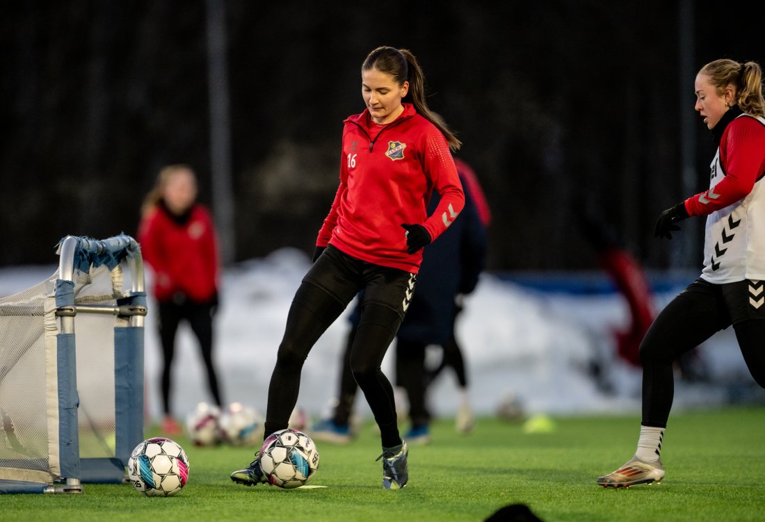 small_LynDamer_trening10-02-2025_ThomasNordeng_003.jpg