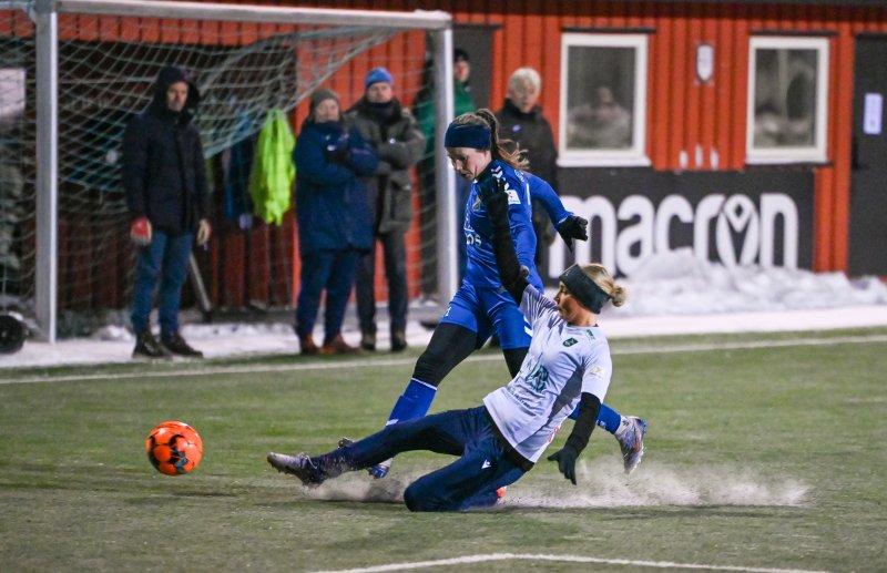 Laget var fornøyde med å få en kamp i bena. Her er Tanja Myrseth. Foto: Sportskollektivet / Andreas Kristoffer Berge