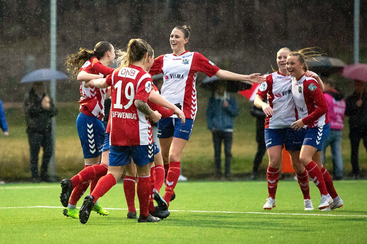 Feiring av seieren mot Grei i kvaliken 2018. Foto: BillyBonkers